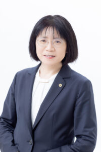 染岡　千鶴