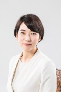 塩﨑　久美子