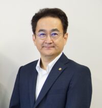 塩見　英敏