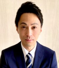 紫垣　泰臣