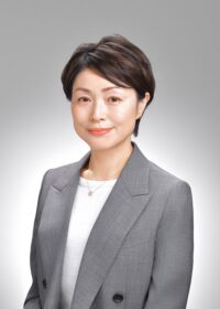 香川　由美子