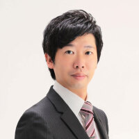 草加　忠弘